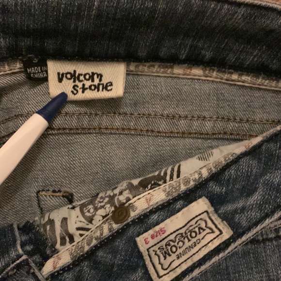 VOLCOM Vintage Cropped Skinny Jeans, size 3 - Picture 4 of 6
